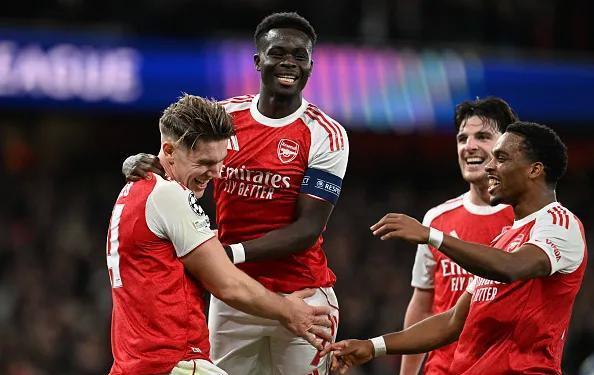 两支球队, 竞技 两支球队, 竞技