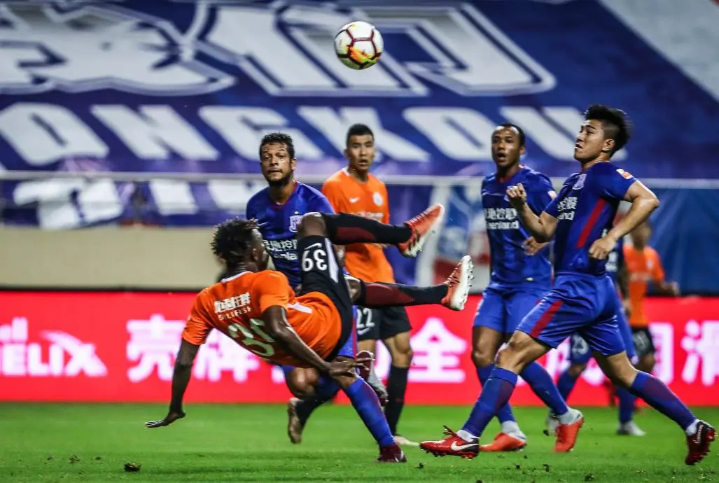 两支争冠竞 两支争冠竞